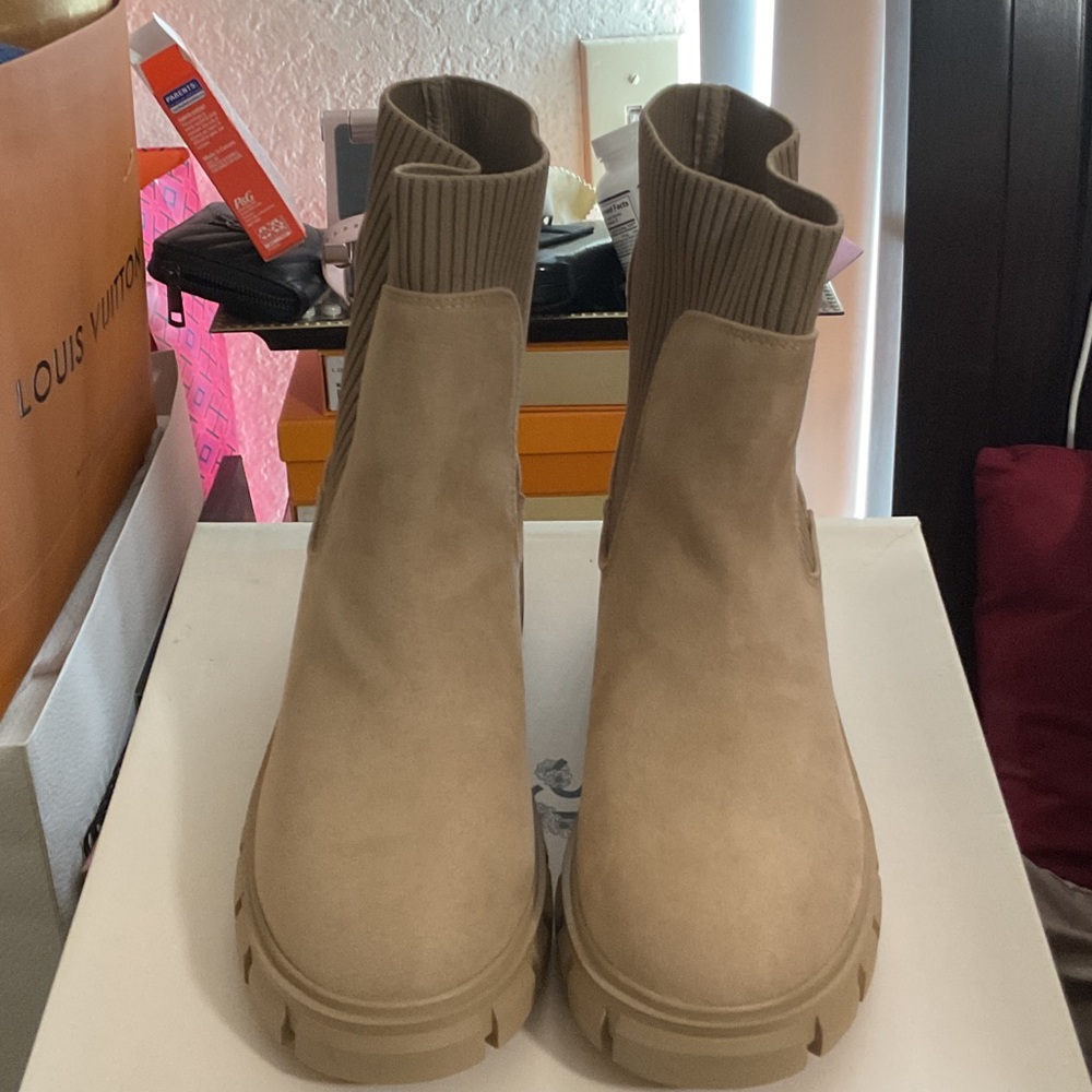 Sincerely Jules Beige Ankle Booties